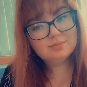 Meet your Posher, Elyce